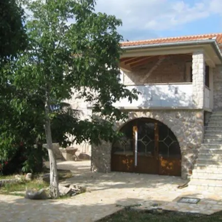 Διαμέρισμα Cosy With A Pool Gabonjin