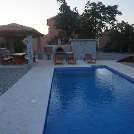 Cosy With A Pool Apartment