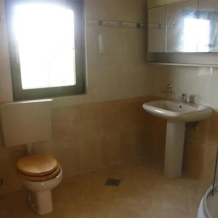 Apartament Cosy With A Pool Gabonjin